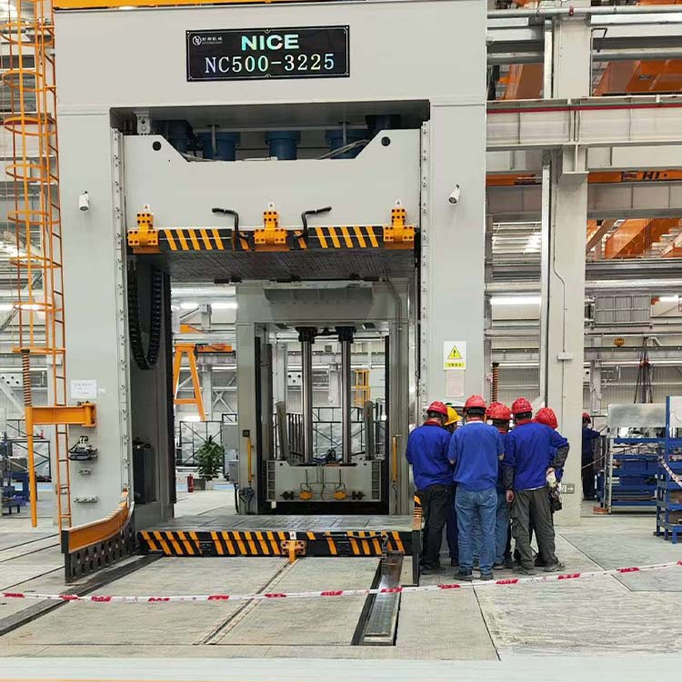 技术创新领导者东莞耐斯500吨磁盘立式合模机,飞模机,翻模机