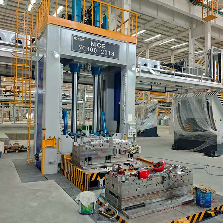 NC350-2518磁盘合模机